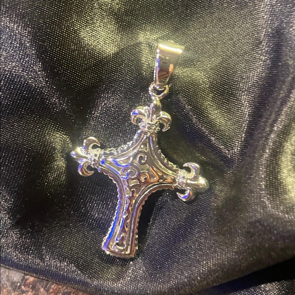 Silver Cross Pendant with Crystals - Picture 4 of 7